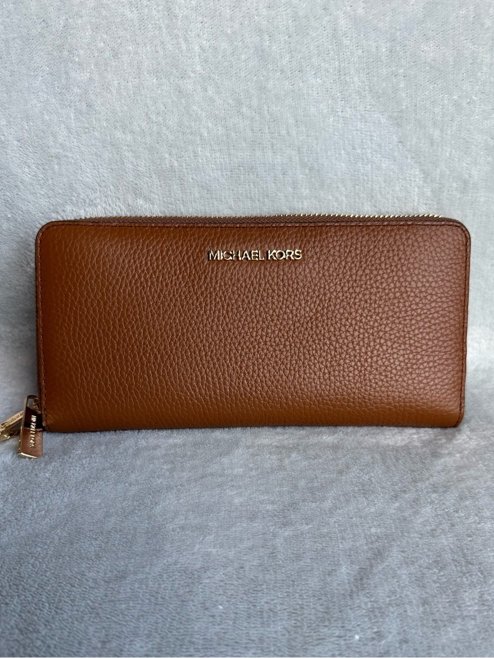 Michael Kors Brown Leather Wristlet Wallet Zip Around EUC